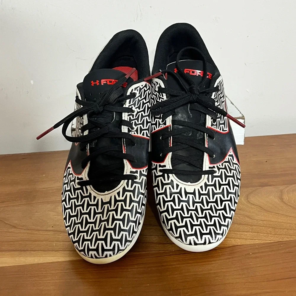 Under Armour Force Soccer Cleats Kids‎ 5Y Black White Red 1264206-103